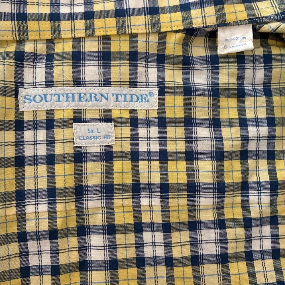 Southern Tide  Men's Shirt - Picture 7 of 7